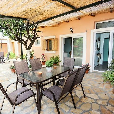 Гостьовий будинок Garden House Kastellani Kastellanoi  Екстер'єр фото